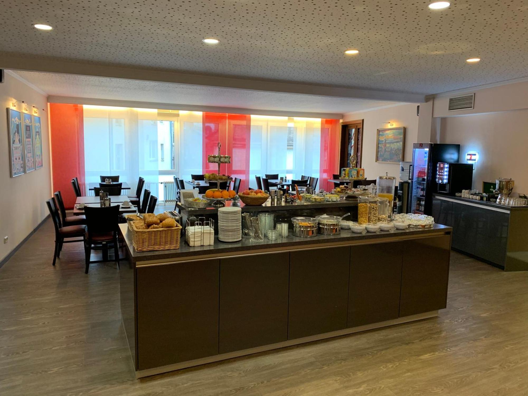 Hotel Well Garni Виттлих Экстерьер фото