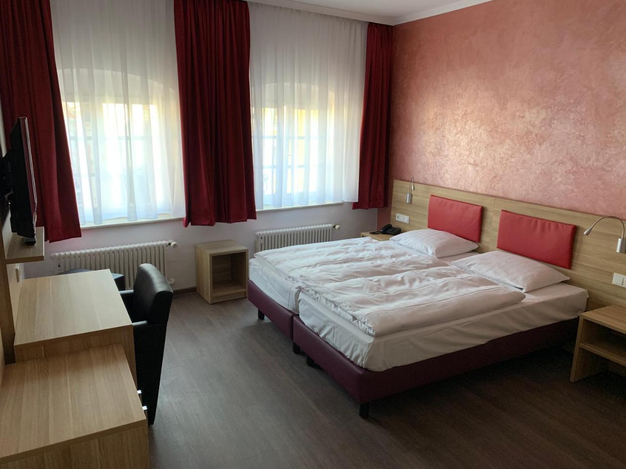 Hotel Well Garni Виттлих Экстерьер фото